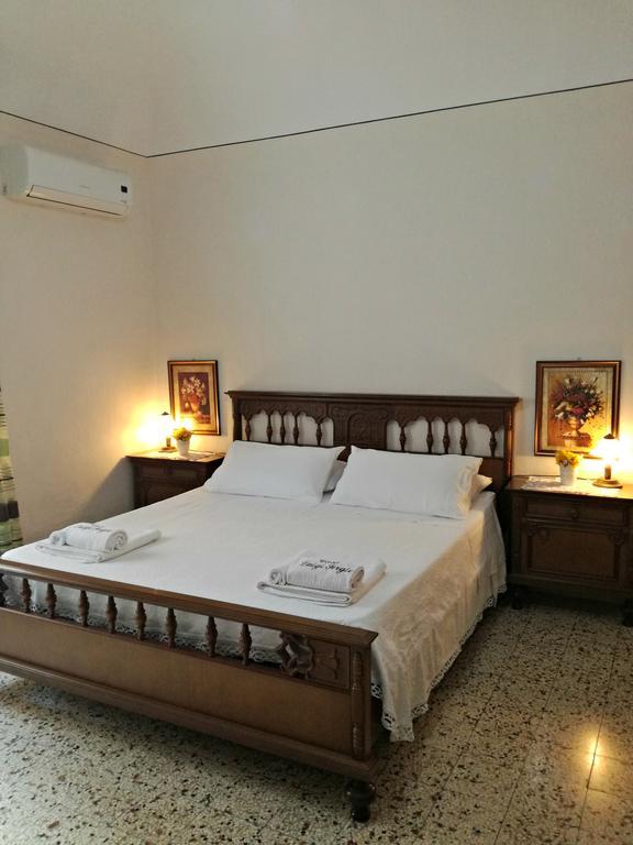 Casa Luigi Sergio - Affitto Breve Apartment Санто Стефано ди Камастра Екстериор снимка